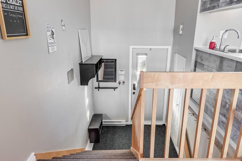 Le Cozy-Condo A Louer A สโตนแฮม ภายนอก รูปภาพ